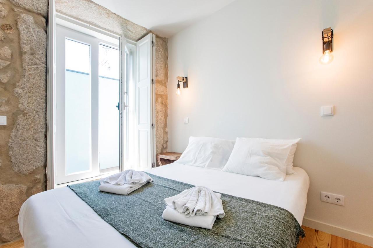 Central Studio W/ Pool, Ac & Patio By Lovelystay OOporto Esterno foto