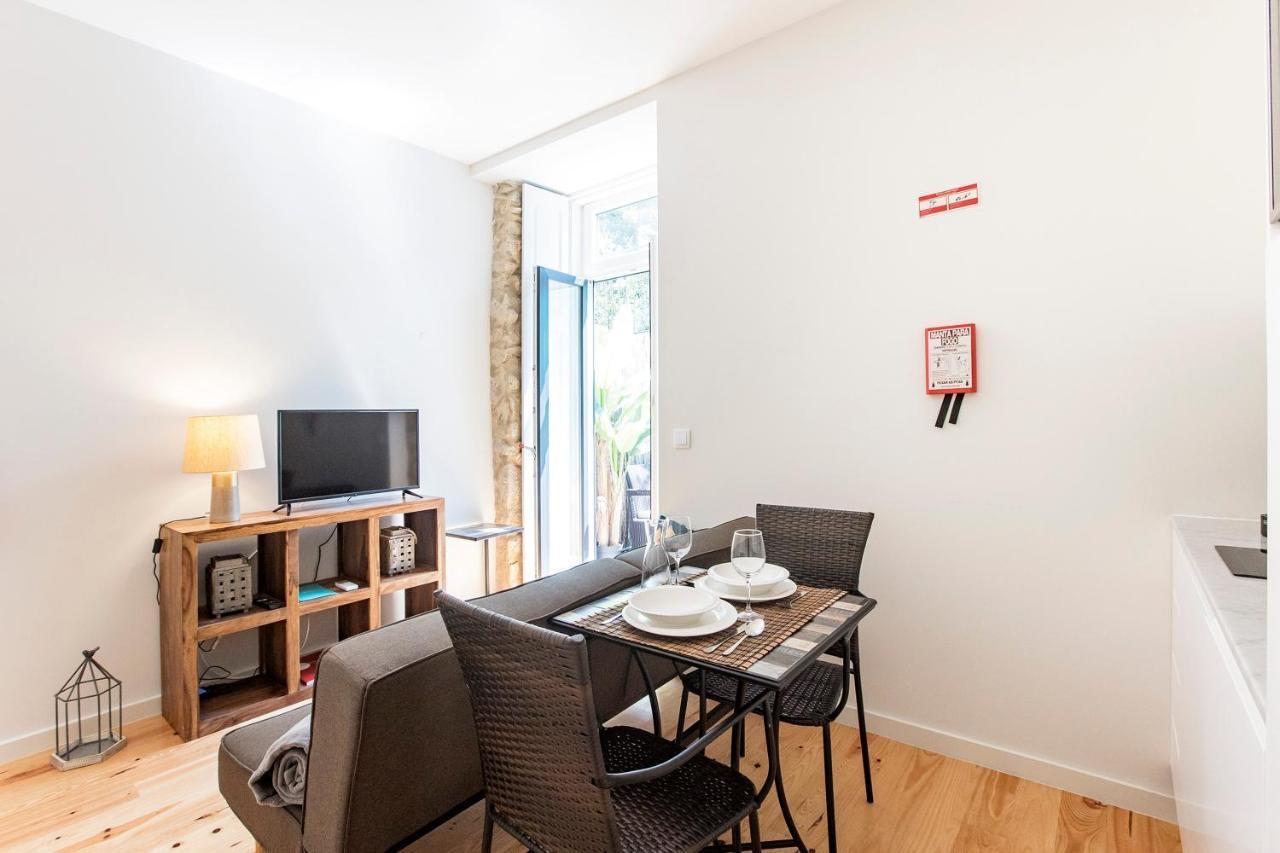 Central Studio W/ Pool, Ac & Patio By Lovelystay OOporto Esterno foto