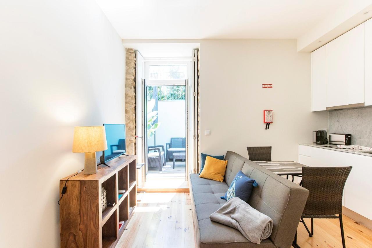 Central Studio W/ Pool, Ac & Patio By Lovelystay OOporto Esterno foto
