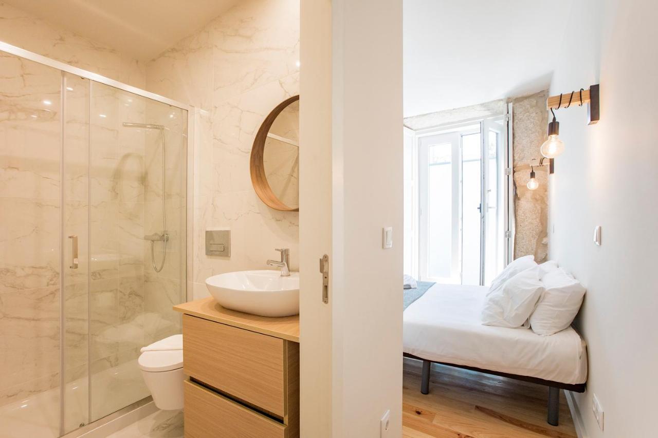 Central Studio W/ Pool, Ac & Patio By Lovelystay OOporto Esterno foto